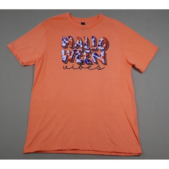 Gildan Tops - Women's Halloween Vibes Grapic Tee - Size‎ M